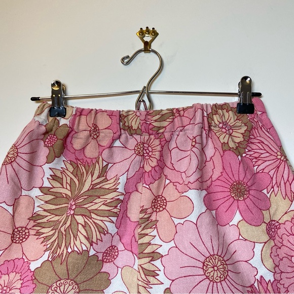 Magpie Vintage Floral Shorts - Picture 2 of 6